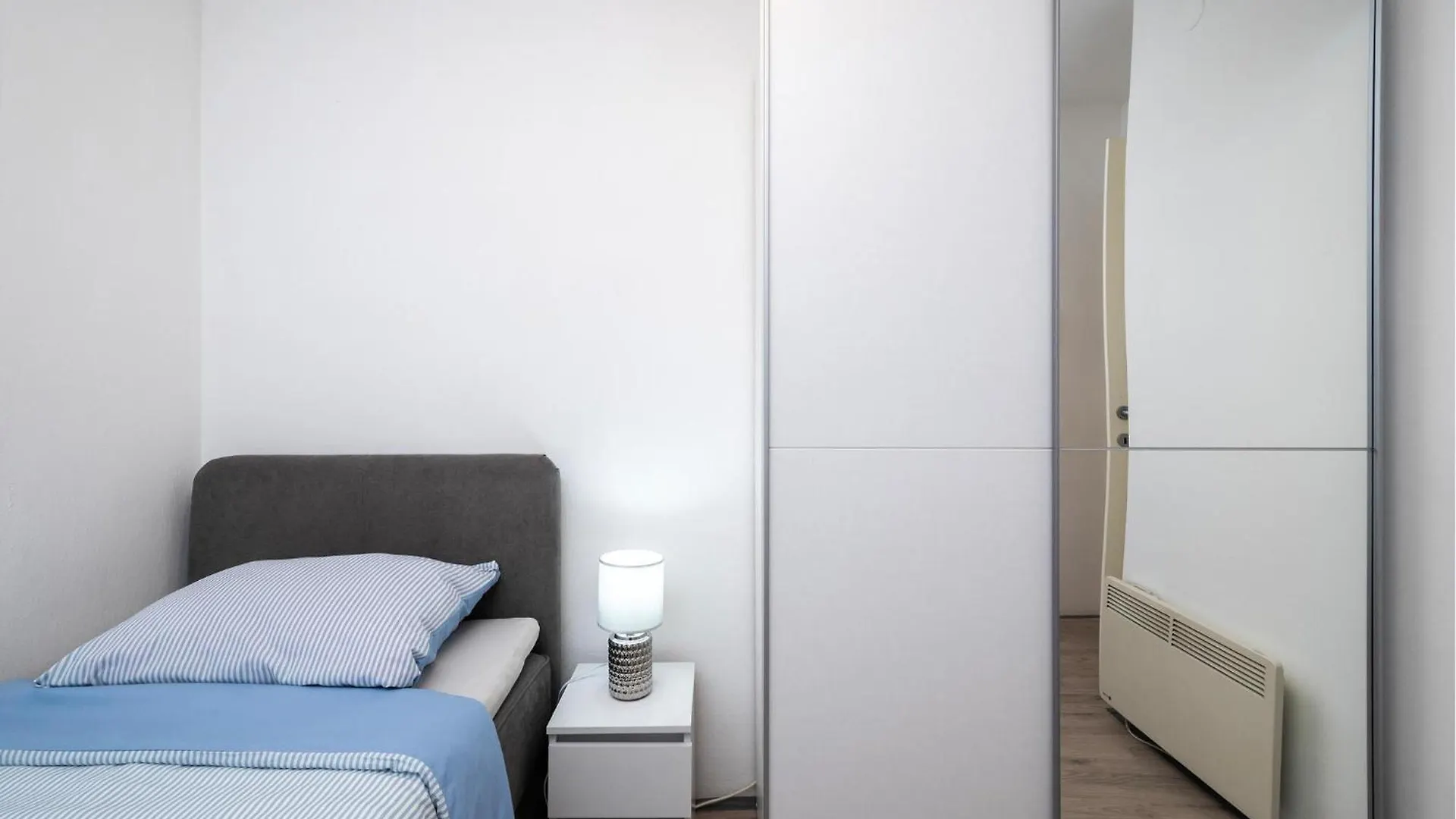 2 Bedroom Gorgeous Apartment In Pula