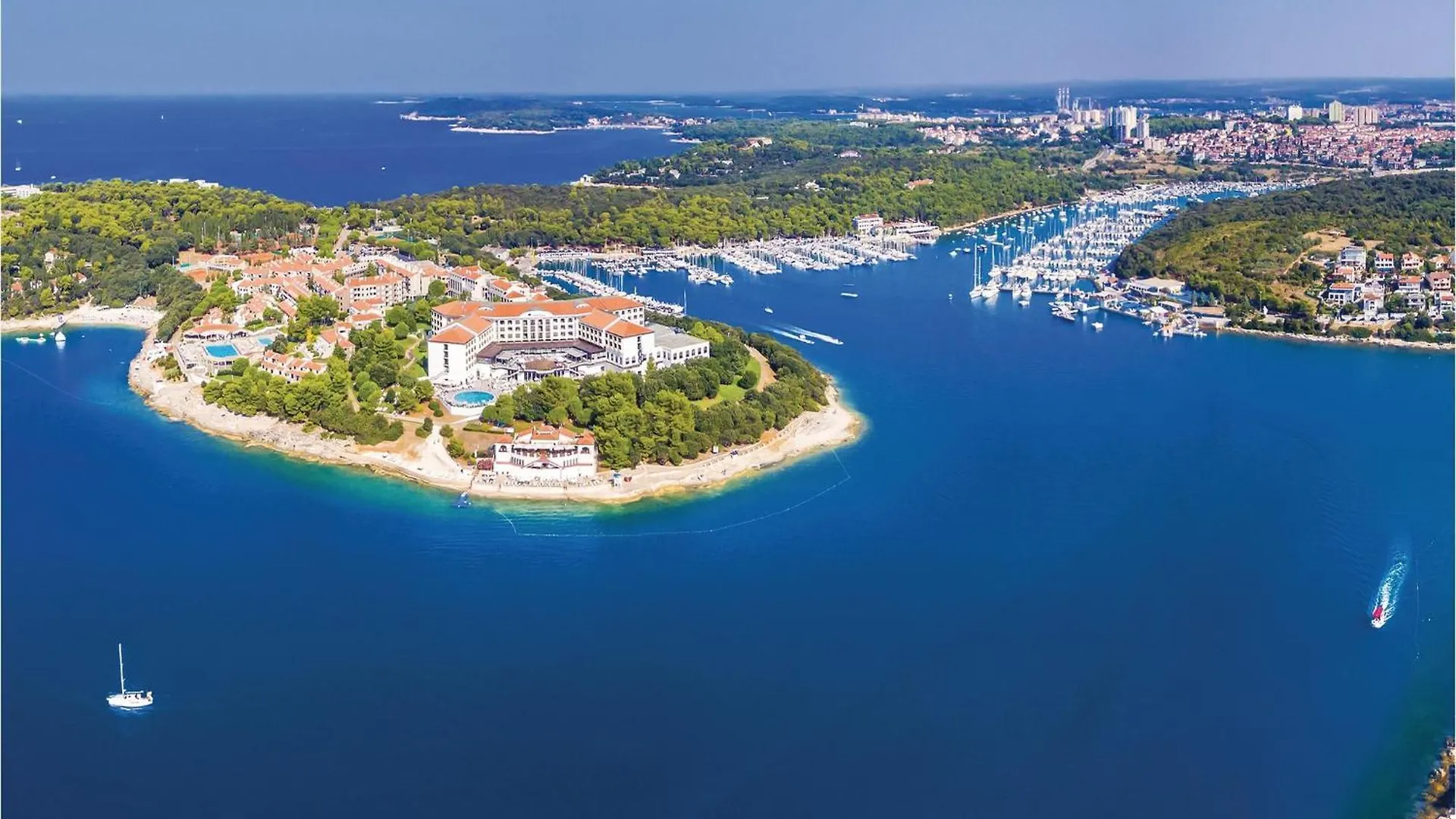 2 Bedroom Gorgeous Apartment In Pula